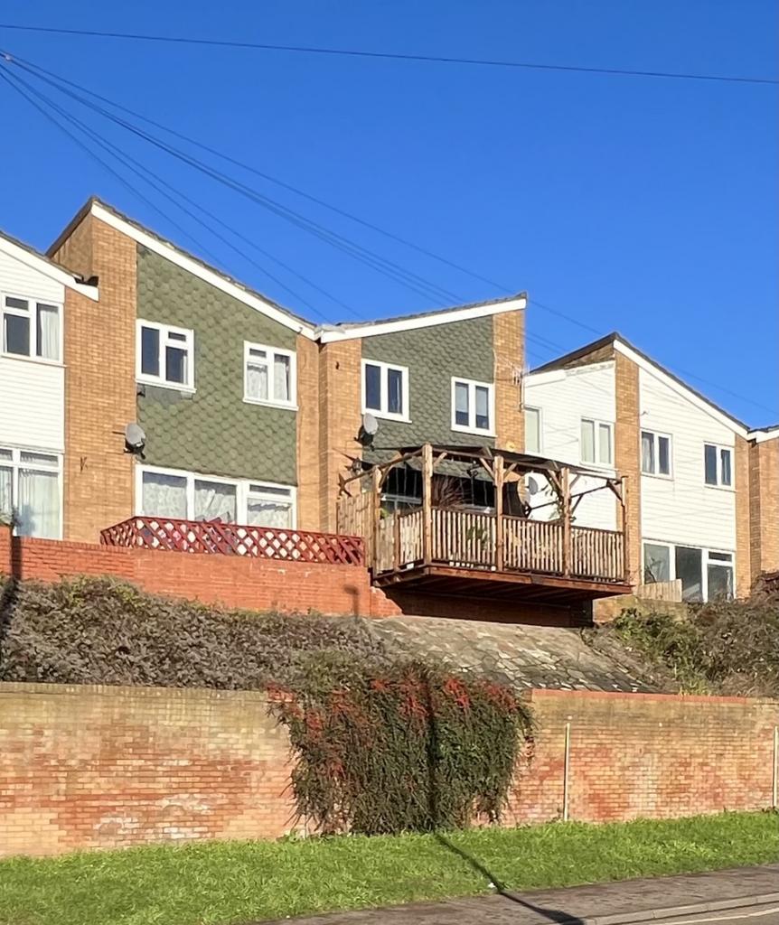 Tolladine Road, Worcester, WR4 9BB 3 bed terraced house for sale £250,000