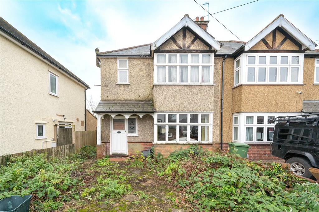 Waverley Road, St. Albans, Hertfordshire 2 bed semidetached house for