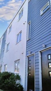 2 bedroom terraced house for sale - St. James Park Road, Northampton NN5