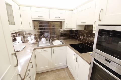 2 bedroom apartment for sale - Woburn Court, Towers Road, Poynton