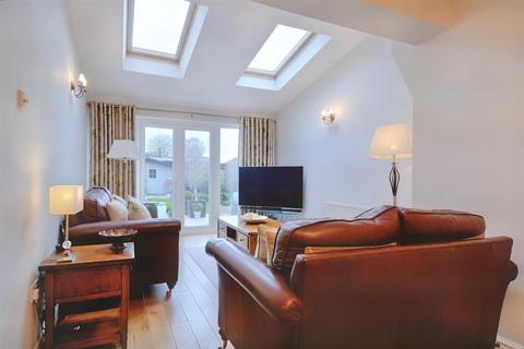 17 Manor Park, Borrowash, Derby, DE72 3LP