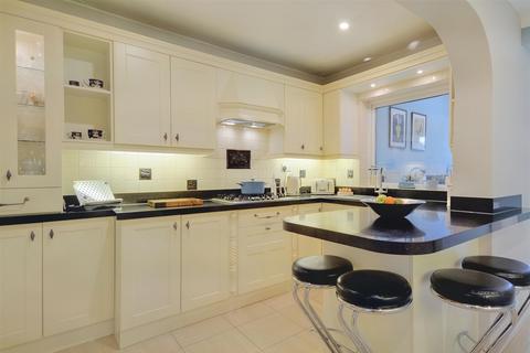 17 Manor Park, Borrowash, Derby, DE72 3LP