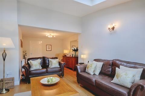 17 Manor Park, Borrowash, Derby, DE72 3LP