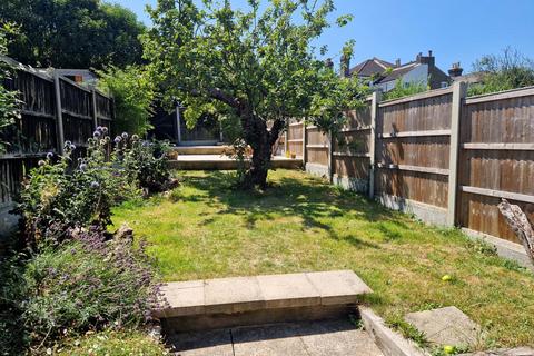 4 bedroom terraced house for sale, Gordon Terrace Rochester