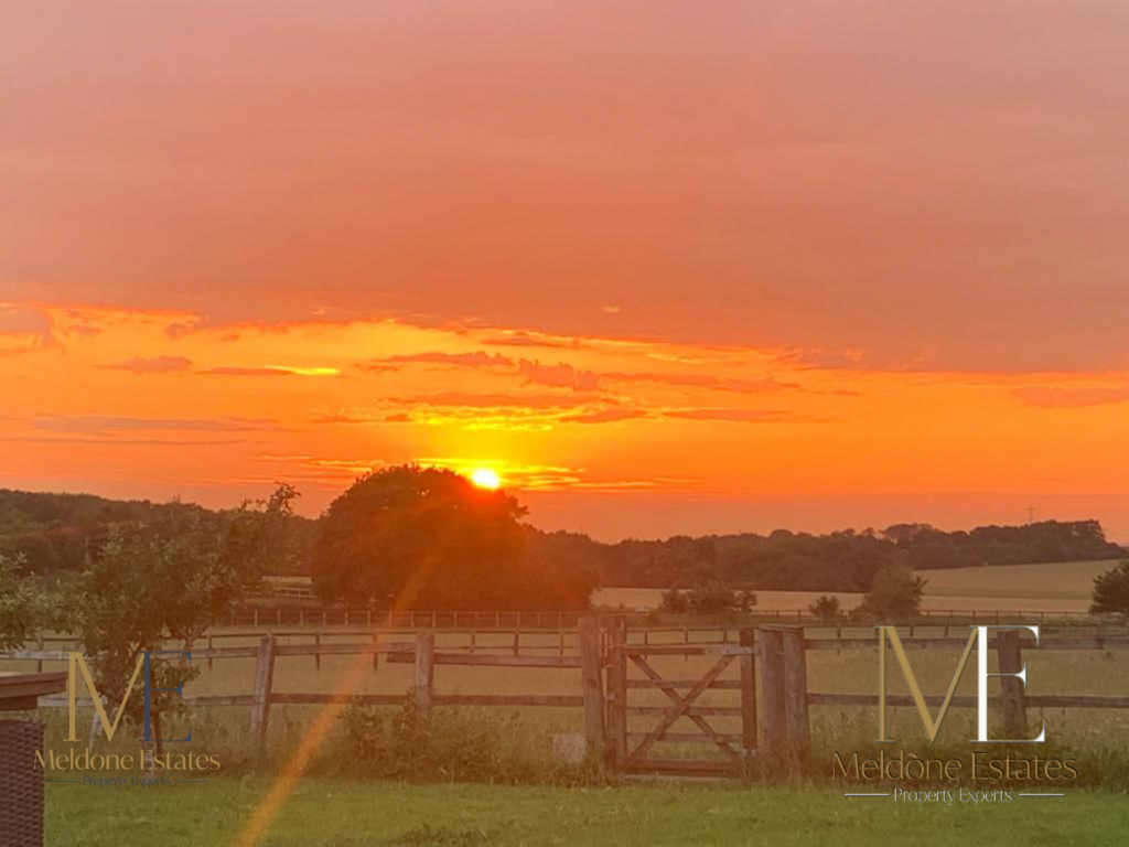 Sunset 9 ME