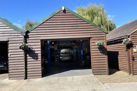 Industrial unit to rent, Lower Road, Hockley, Essex, SS5