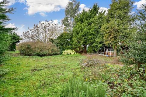 2 bedroom detached bungalow for sale - Hermitage Road, Higham, Rochester, Kent