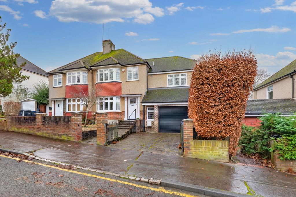 South Croydon CR2 4 bed semidetached house for sale £625,000
