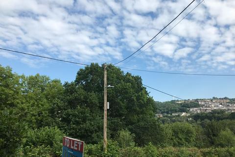 3 bedroom terraced house to rent - Bryngerwn Cottages, Caerphilly Road, Treharris