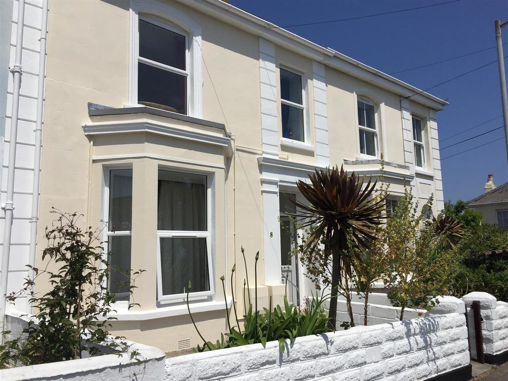 Marlborough Road, Falmouth 2 bed flat £1,390 pcm (£321 pw)