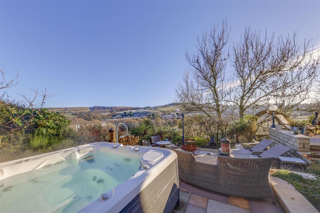Garden View with Hot Tub
