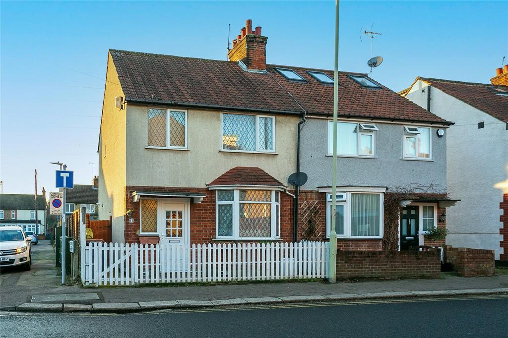 Greatham Road, Bushey, Hertfordshire, WD23 3 bed semidetached house