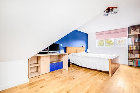 250 Glastonbury Road, Morden, SM4 6PG