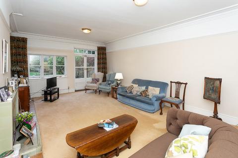 31 Oxhey Road, Watford, WD19 4QG