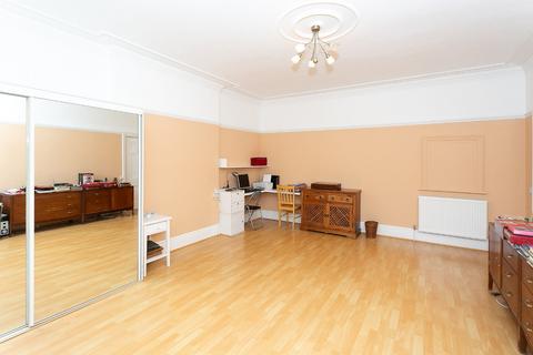 31 Oxhey Road, Watford, WD19 4QG