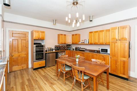31 Oxhey Road, Watford, WD19 4QG