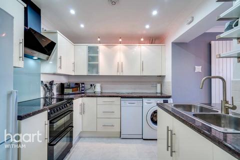 2 Sauls Bridge Close, Witham, CM8 1XJ