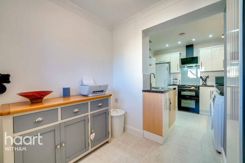 2 Sauls Bridge Close, Witham, CM8 1XJ