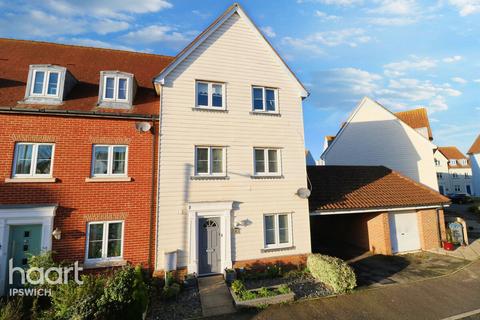 4 bedroom townhouse for sale, Meadow Crescent, Ipswich