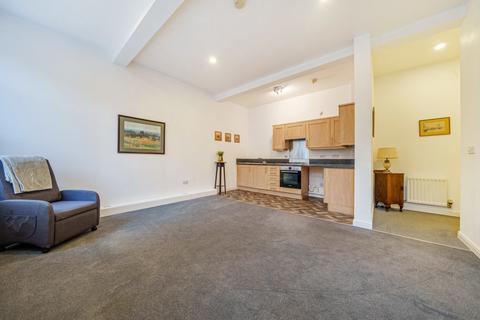 1 bedroom flat for sale - Jesmond Square, Farsley, West Yorkshire, LS28
