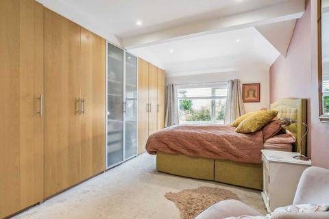 10 Sherwoods Road, Watford, WD19 4AZ
