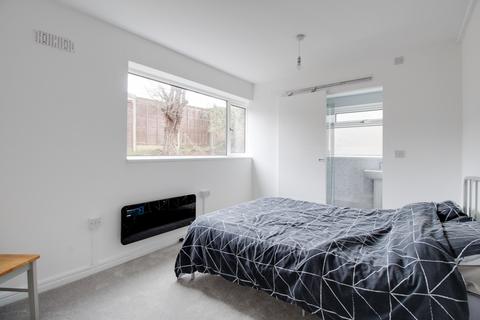 3 bedroom ground floor maisonette for sale, Ash Grove, Leighton Buzzard, LU7