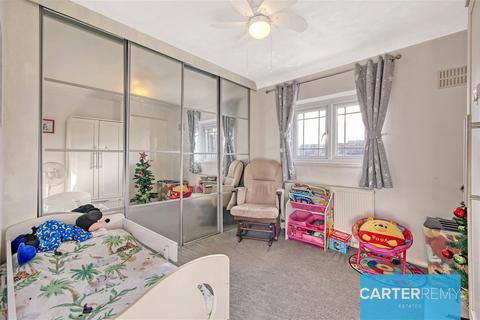 14 Hockley Close, Basildon, SS14 1RG