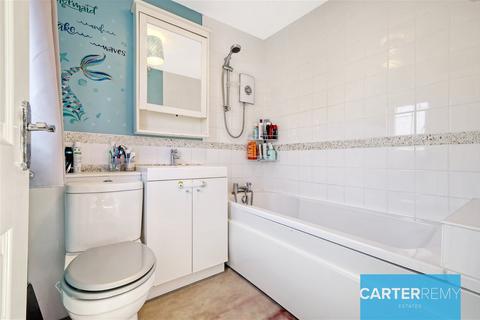 14 Hockley Close, Basildon, SS14 1RG