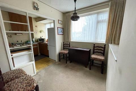 12 Bond Gardens, Wallington, SM6 7LP