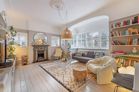 6 Dower Avenue, Wallington, SM6 0RG