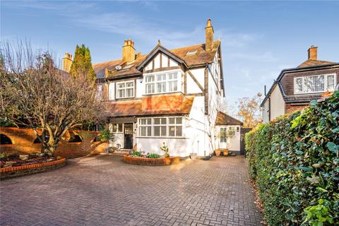 6 Dower Avenue, Wallington, SM6 0RG