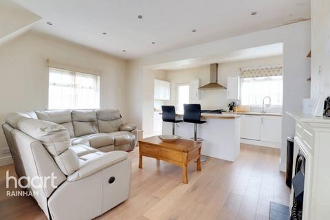 3 bedroom end of terrace house for sale - Cherry Tree Close, Rainham