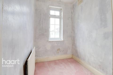 28 Cherry Tree Close, Rainham, RM13 7QU