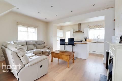 28 Cherry Tree Close, Rainham, RM13 7QU