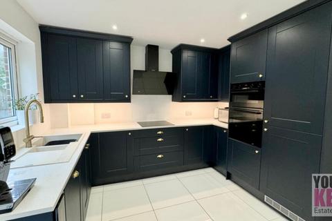 6 Riverside, Temple Ewell, Dover, CT16 3HW