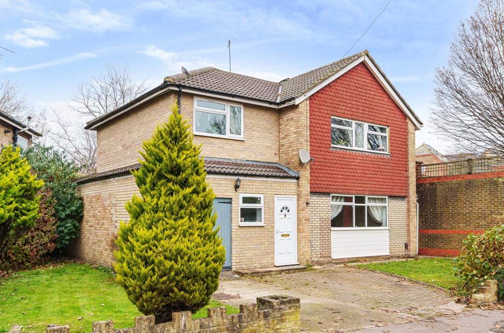 Harefield Road, Rickmansworth... 4 bed detached house for sale £882,000