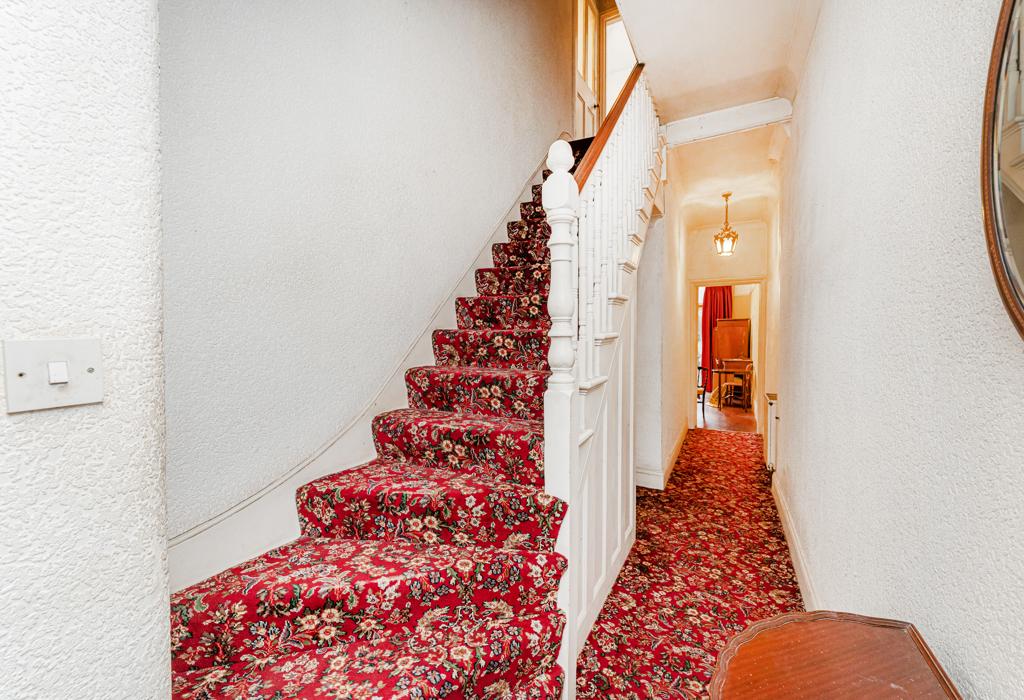 Wades Hill, five bedroom house, stairs