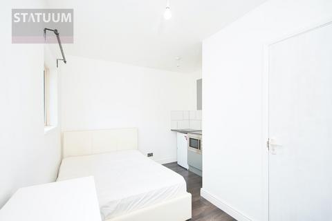 Studio to rent - Chadbourn Street, London, E14