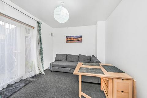 77 Replingham Road, London, SW18 5LU