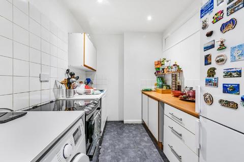 77 Replingham Road, London, SW18 5LU