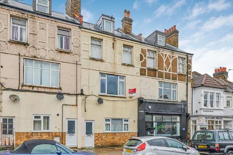 77 Replingham Road, London, SW18 5LU