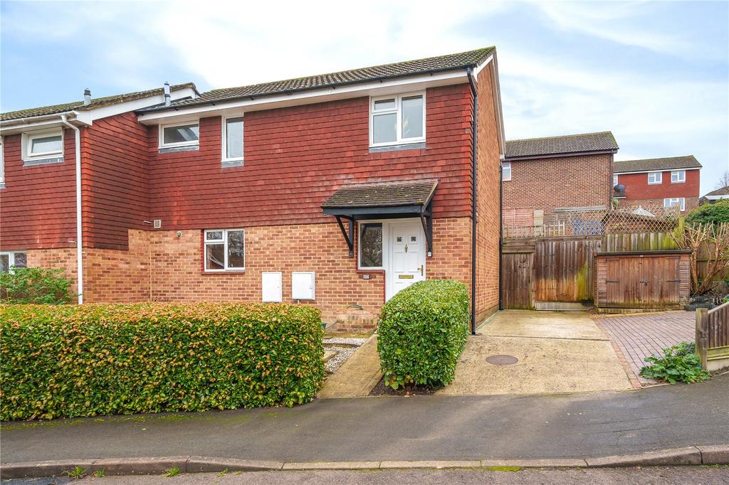 Speedwell Close, Guildford, Surrey, GU4 3 bed semidetached house for