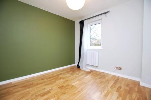 26 Bradfield Close, Guildford, GU4 7YT