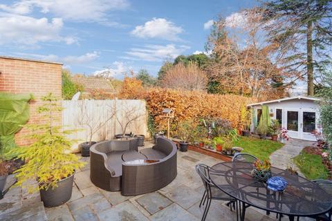 27 Albion Road, Chalfont St Giles, HP8 4EW