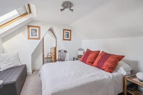 27 Albion Road, Chalfont St Giles, HP8 4EW