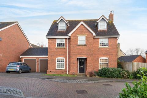 5 bedroom detached house for sale - Kingsmead, Milton Keynes MK4