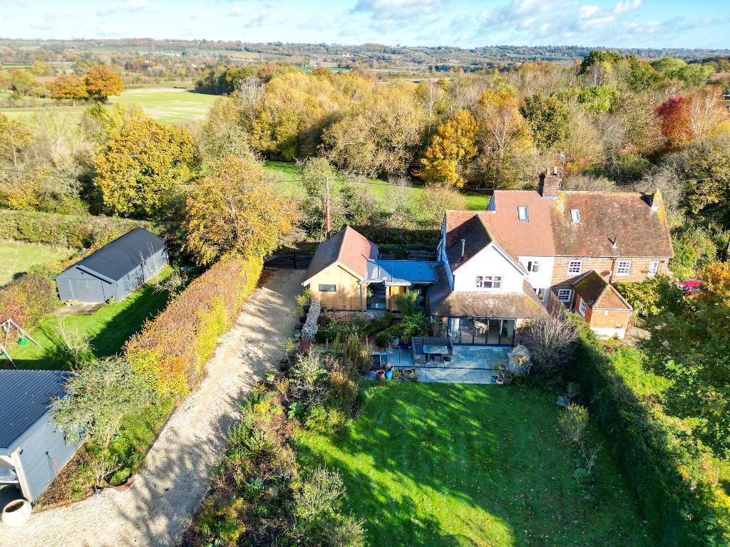 Dairy Lane, Chainhurst, Kent, TN12 9ST 5 bed equestrian property £945,000