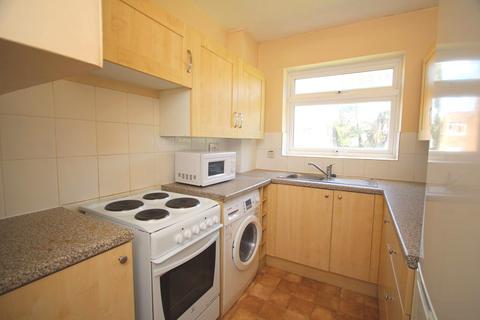 4 bedroom flat to rent, Surbiton Road, Kingston upon Thames KT1