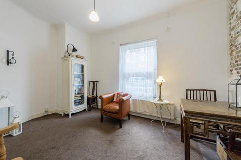 1 bedroom apartment to rent - Elephant & Castle