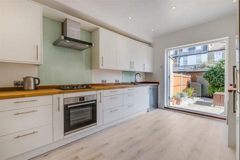 4 bedroom terraced house to rent - Alverstone Avenue, London